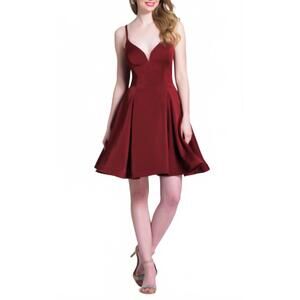 NEW DAVE & JOHNNY cocktail dress in red